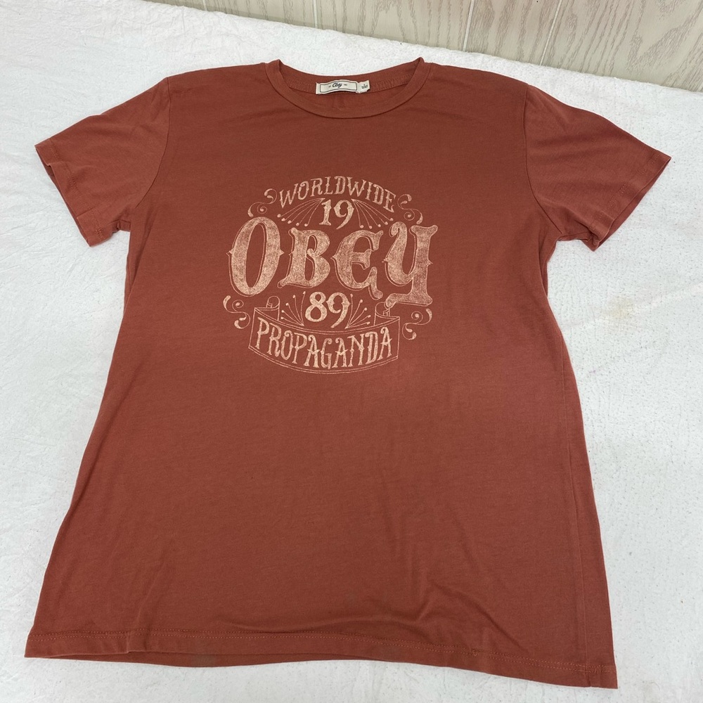 Obey Women's Graphic T-Shirt worldwide propaganda